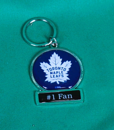 Leafs fan key chain metal - Sparta Country Candles